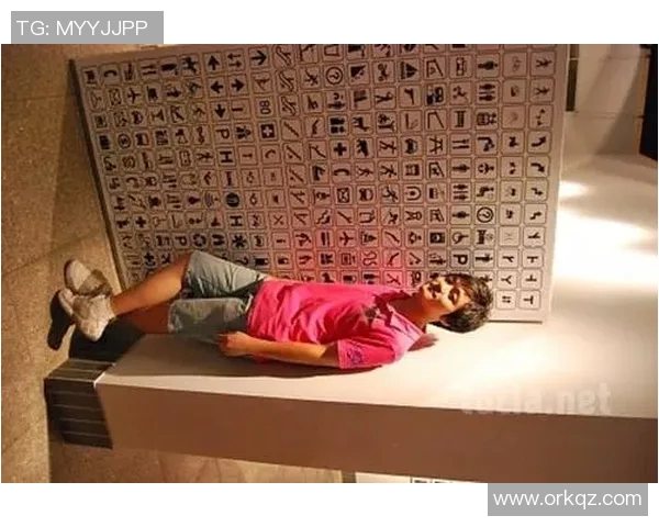 挑战绘制足球明星的创意游戏，展现你的艺术才华与球场热情