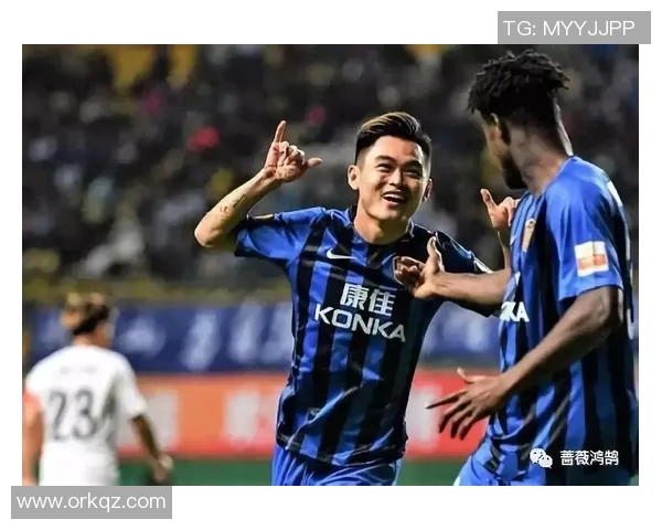 柠檬直播平台的足球明星助理背后的故事与成长历程揭秘