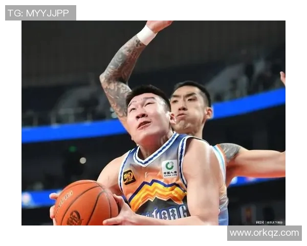 昔日篮球场上的中国明星球员回顾与成就分析 昔日篮球场上的中国明星球员回顾与成就分析